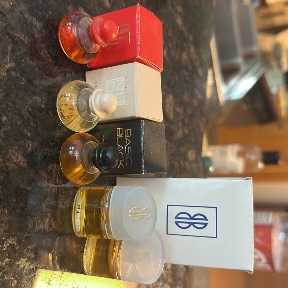 Assorted Mini Perfume Bottles Collection - Picture 4 of 10
